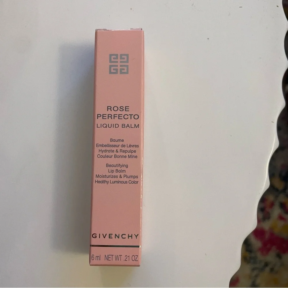 New in Box Givenchy ROSE PERFECTO TINTED LIQUID LIP BALM in Chilling Brown